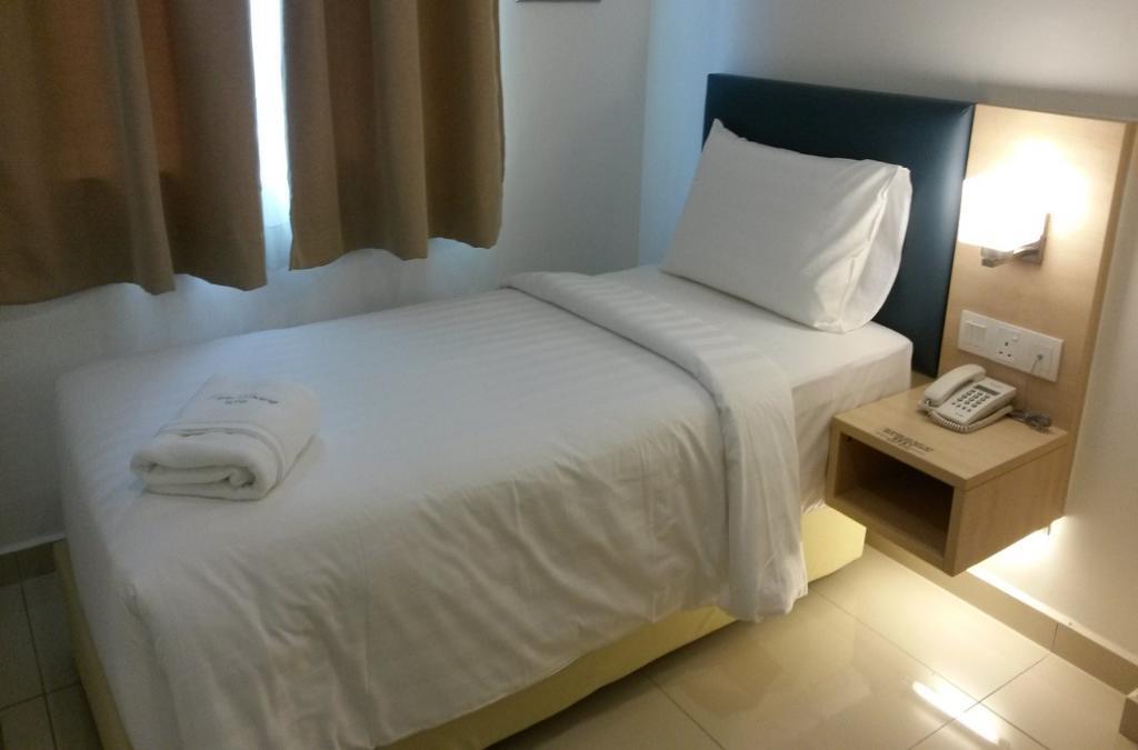 V Hotel Pudu Kuala Lumpur Zimmer foto